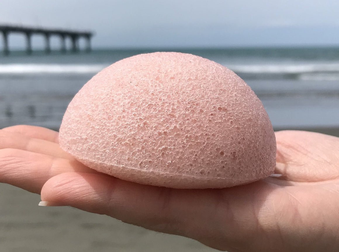 RED KONJAC SPONGE WITH RED CLAY